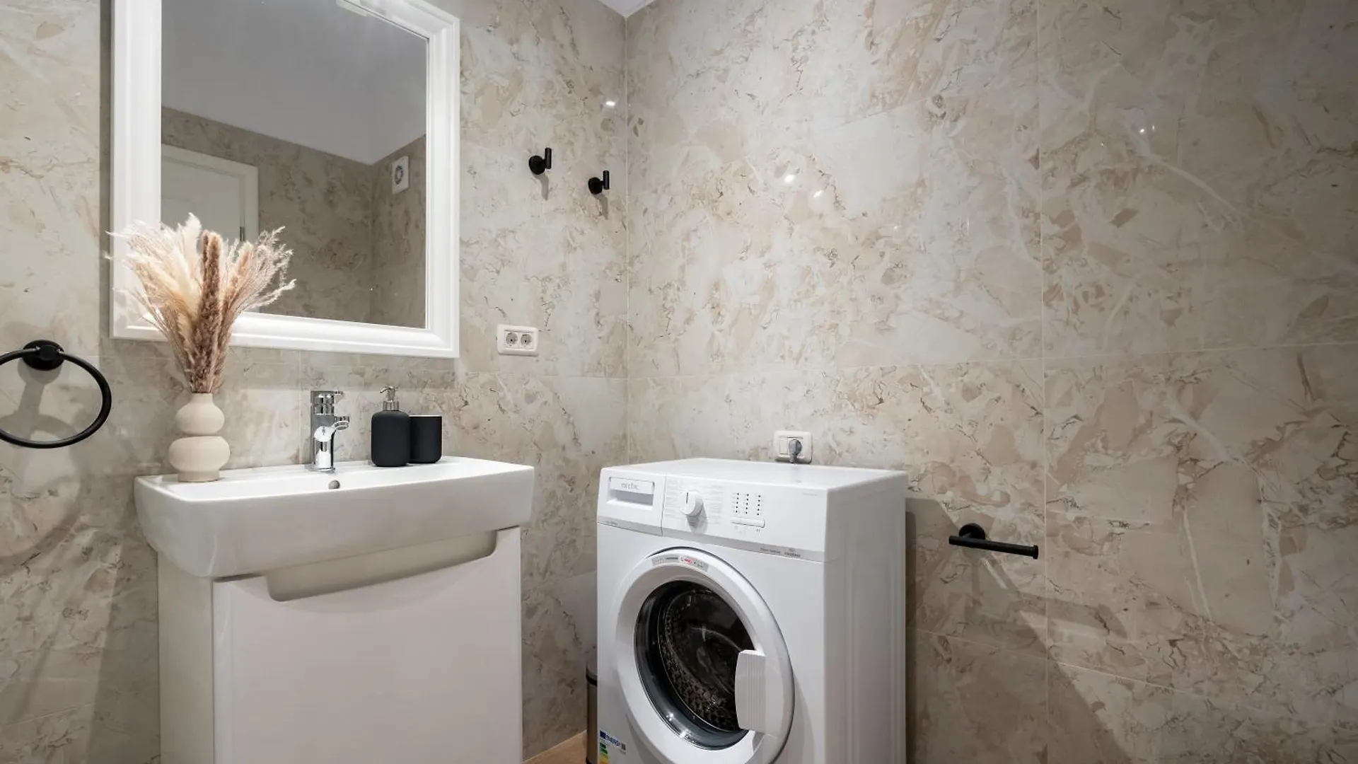 Central Residence Apartment 108 Boekarest